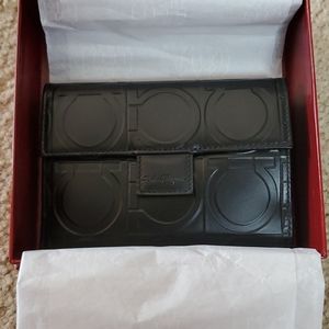 Brand new black leather Salvatore Ferragamo wallet
